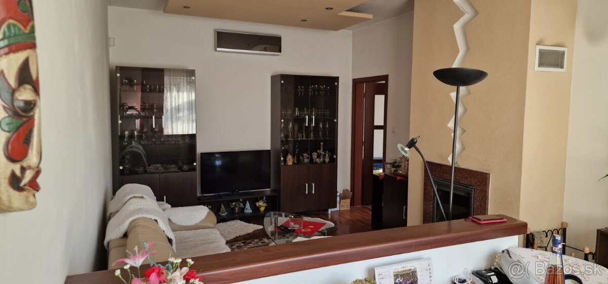 Predám RD r.2010 v tichej časti Šoporňa možnosť dvojgenerač - 9