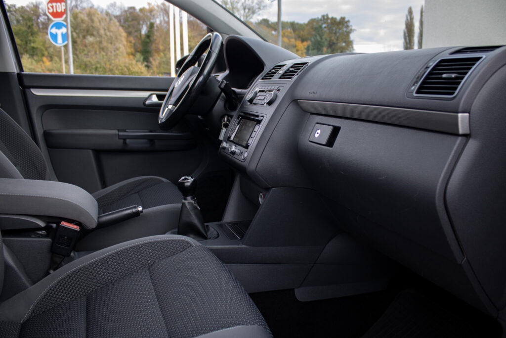 Volkswagen Touran - 9