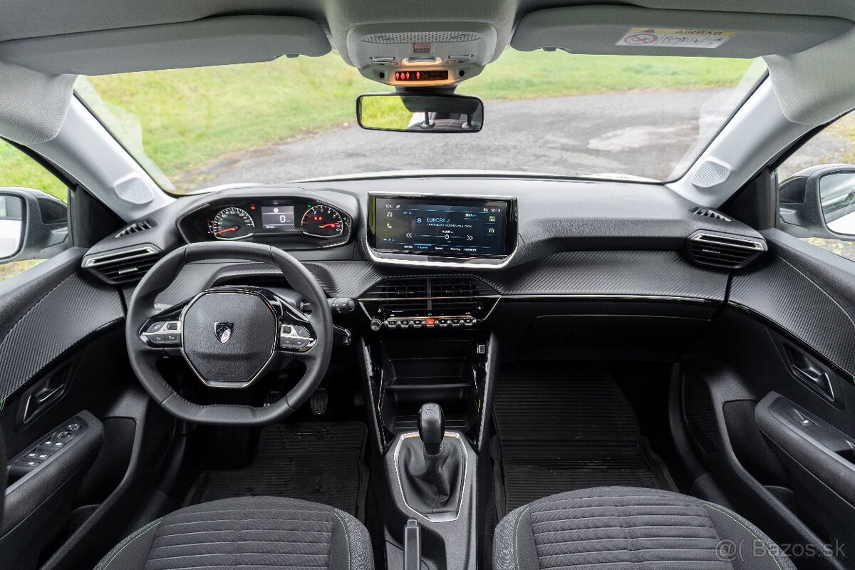 Peugeot 208 1,2 benzín - 9