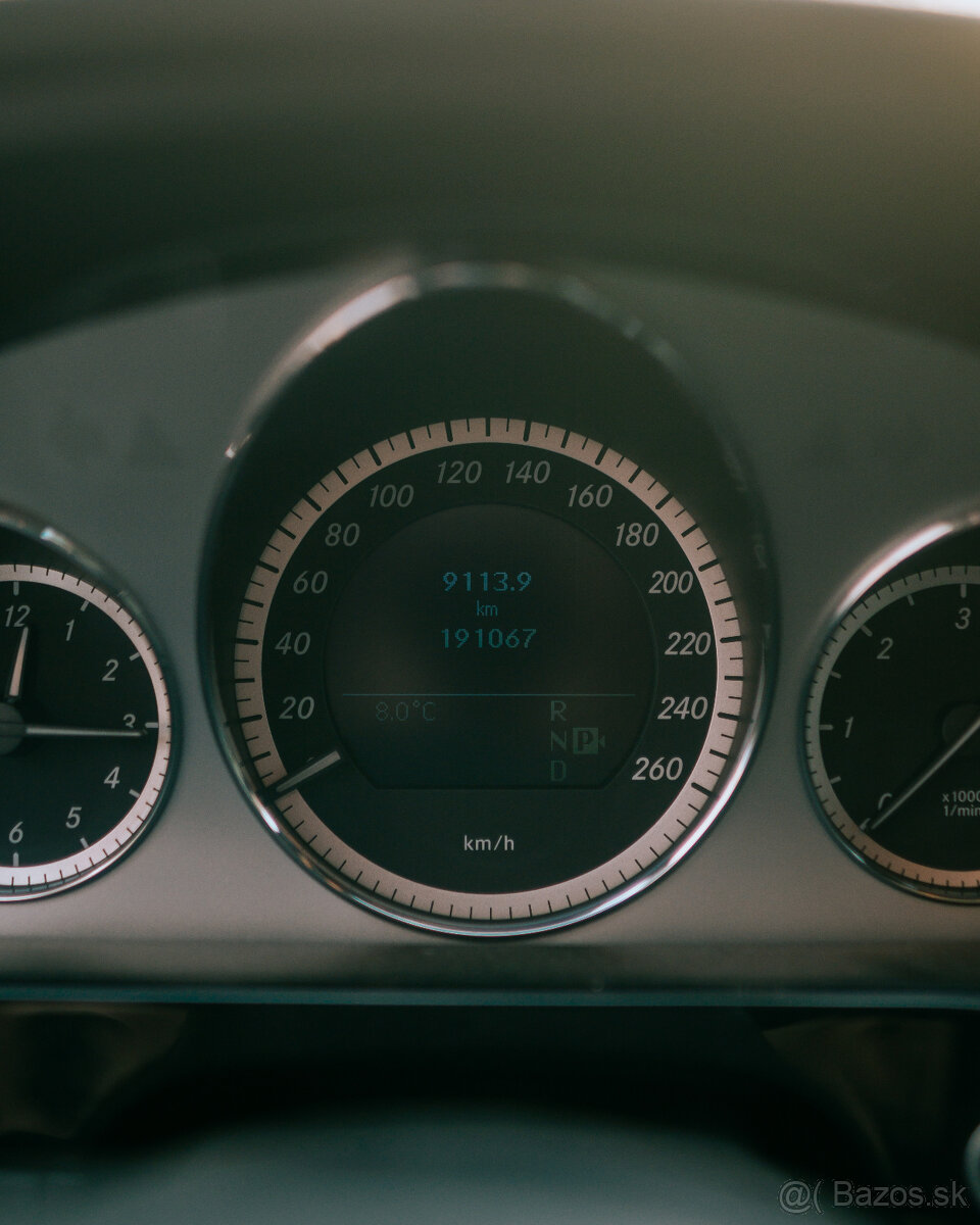 Mercedes Benz E350 CDI 4MATIC AIRMATIC, 190tisíc KM, ODPOČET - 9