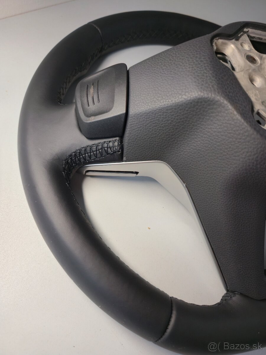 Vyhrievaný volant VW dsg tempomat - 9