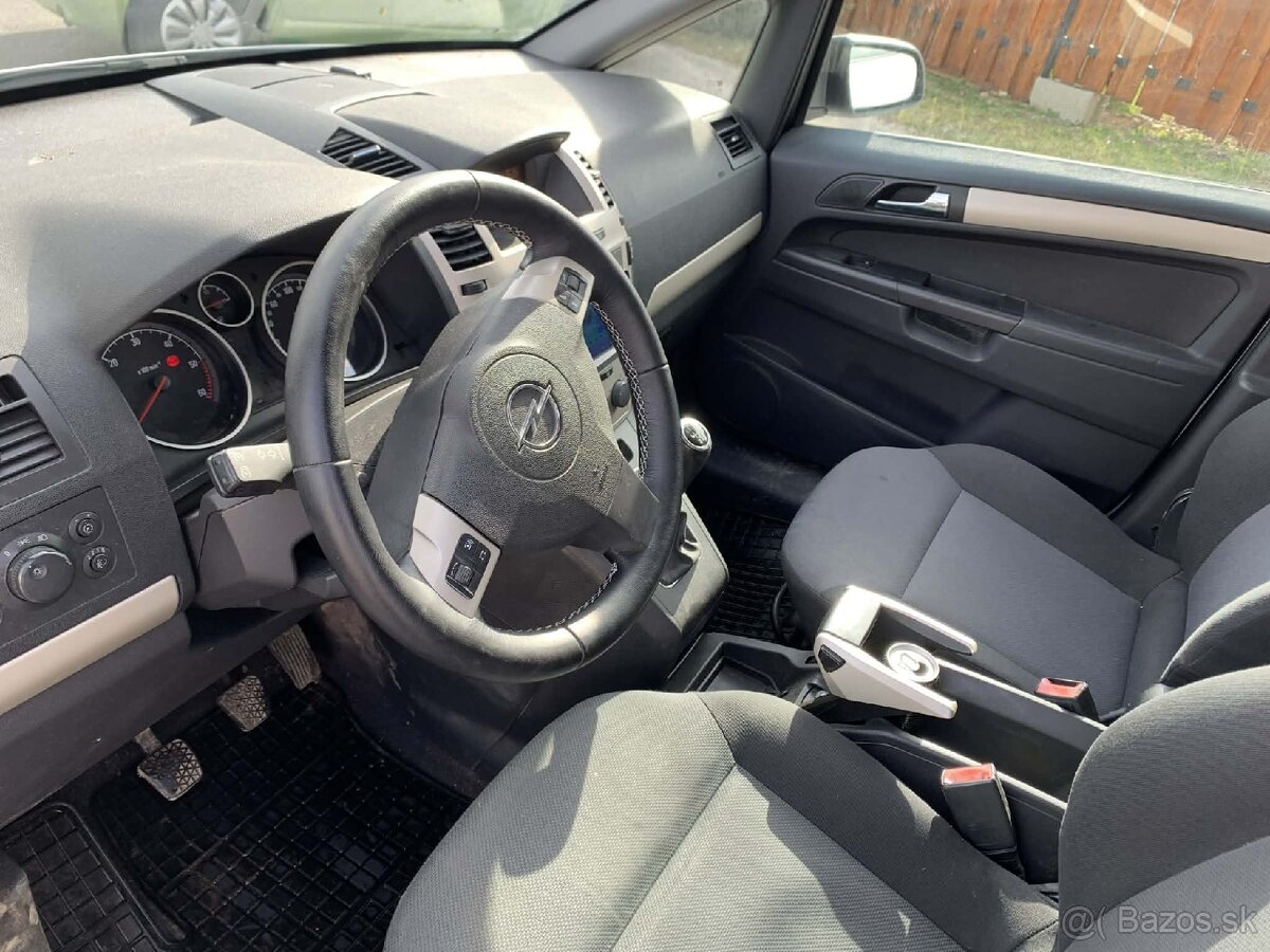 Opel Zafira 1.9 88kw 2008 7miestne - 9