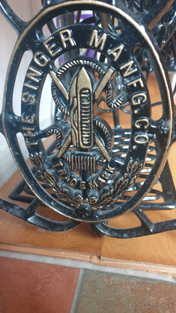 Predam stolik singer. - 9