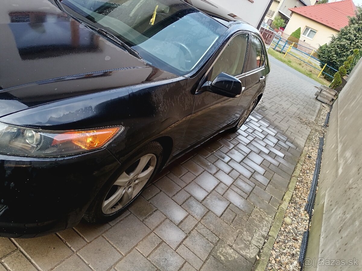 Predám hondu accord 2.2l - 9