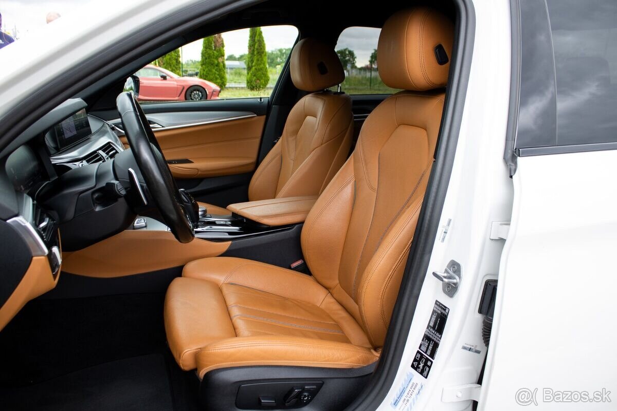 BMW Rad 5 530d xDrive A/T 2020 - 9