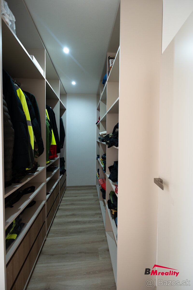 4-izbový byt kompletne zariadený s klimatizáciou - 9