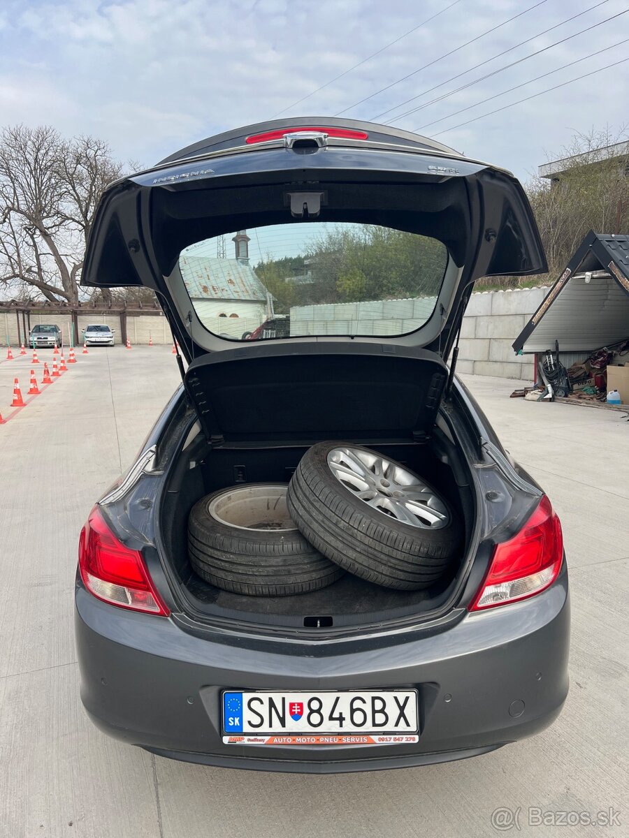 Opel Insignia 2.0 CDTI - 9