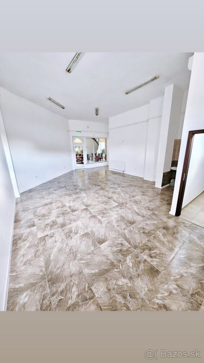 Prenájom obchodného priestoru v Grand centre - 9