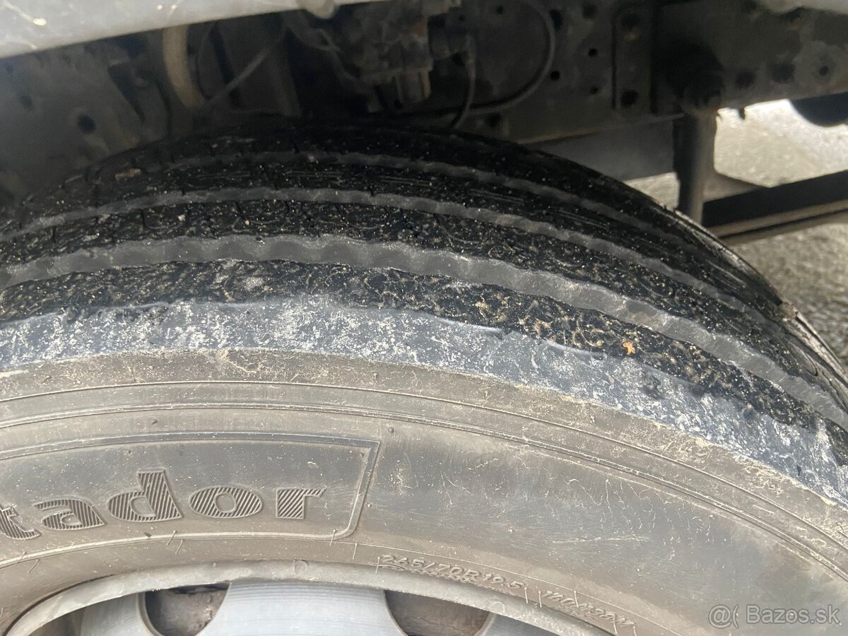 Iveco Eurocargo 120E25, Euro 5, čelo - 9