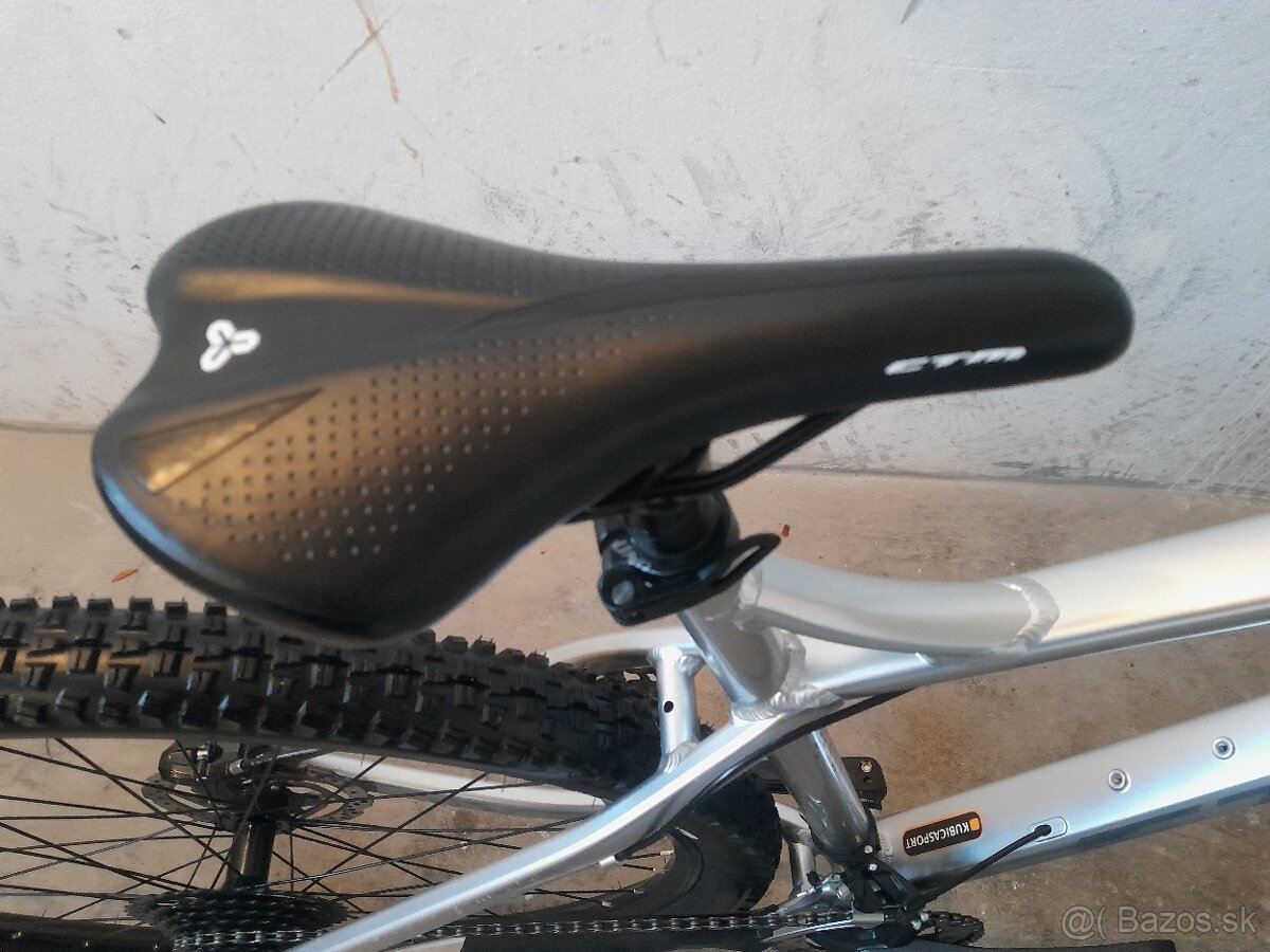 CTM ZEPHYR ako nový - 9