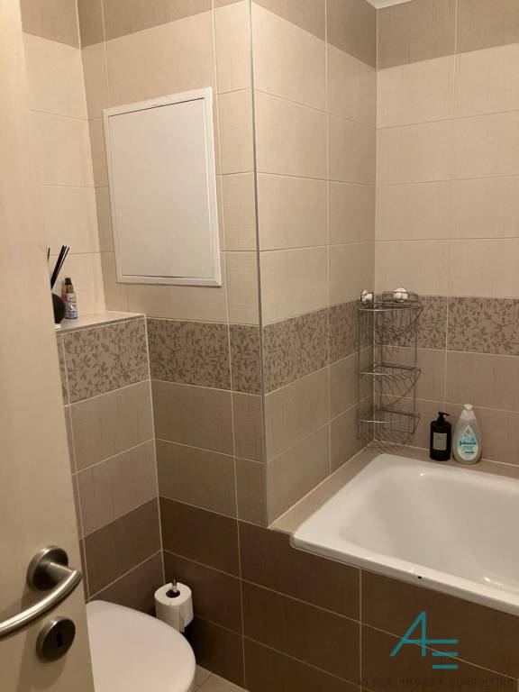 Bezbariérový,  2.izbový byt s predzáhradkou a garážovým stát - 9