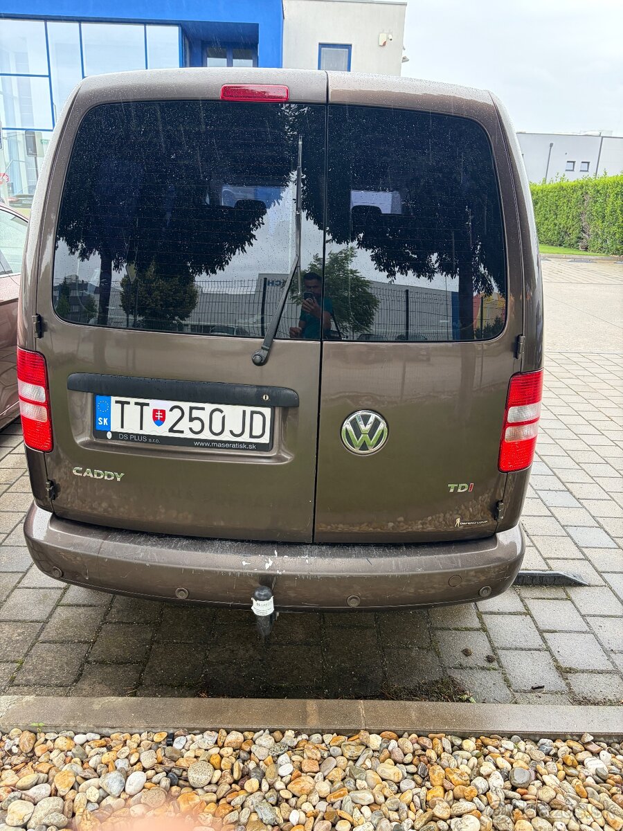 Predám VW Caddy Maxi, 1.6 TDi, 75kW, r.2012 - 9
