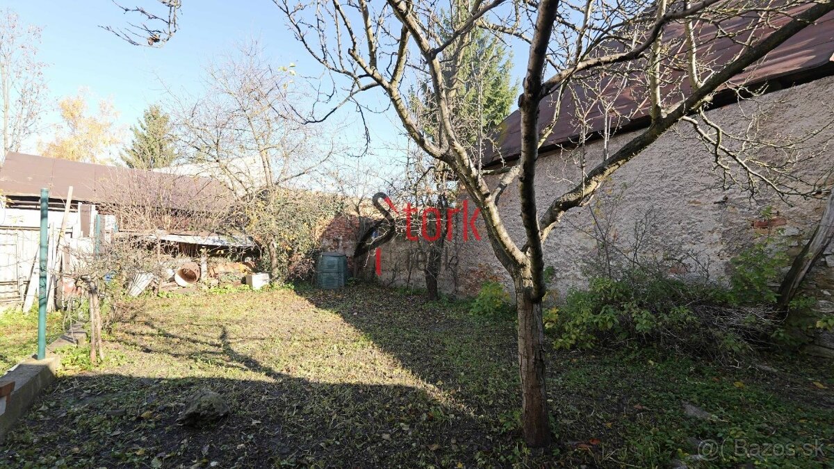 Menší rodinný dom len pár metrov od centra mesta Rajec - 9