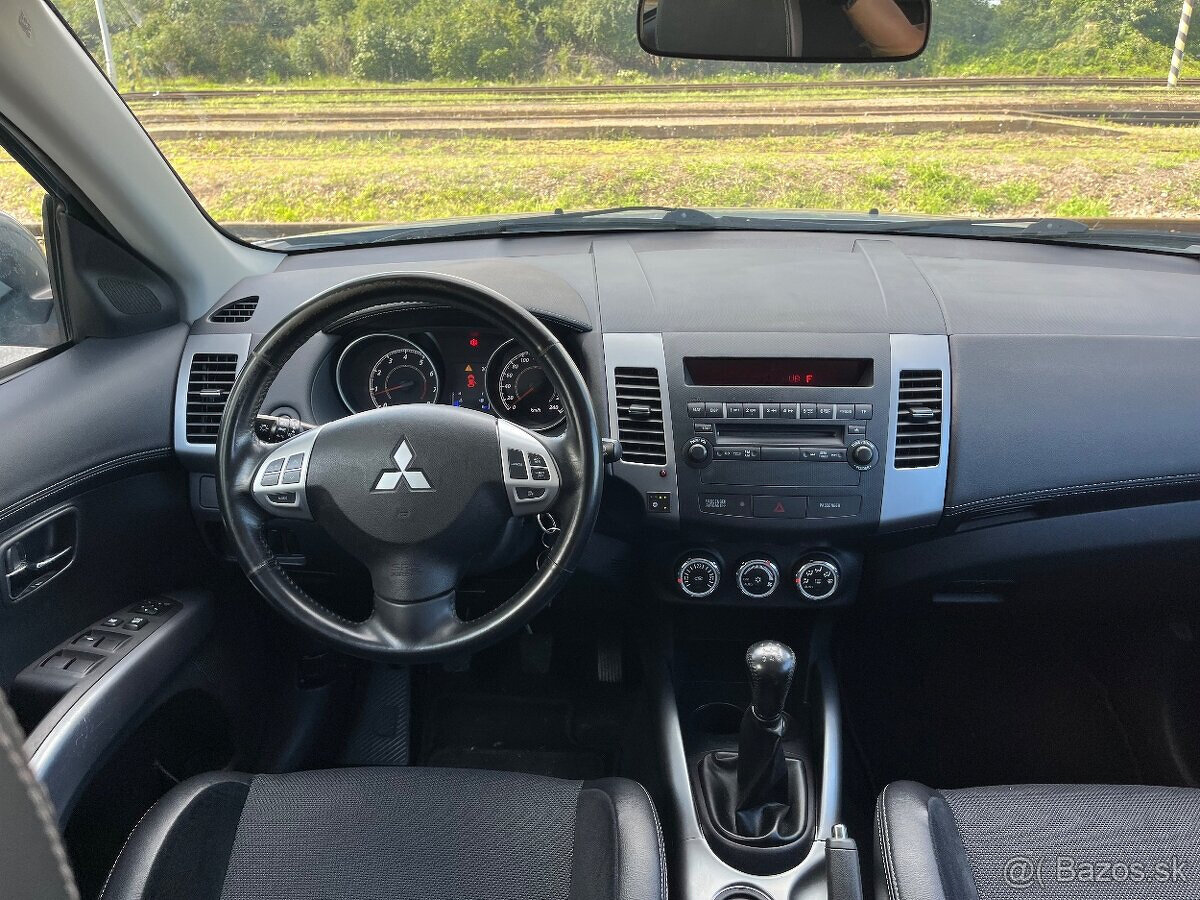 Mitsubishi Outlander 2.0 benzin + LPG r.v 2010 top - 9