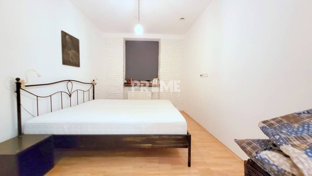 JEDINEČNÝ 2i byt, REKONŠTRUKCIA, Hviezdoslavovo námestie, St - 9