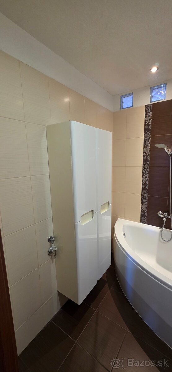 Prenájom - 3-izbový byt - Hriňová - Lúčna ulica - 9