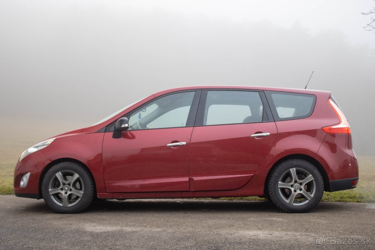 Renault Grand Scénic 1.9 dCi 96kW 7-miestne 2011 - 9