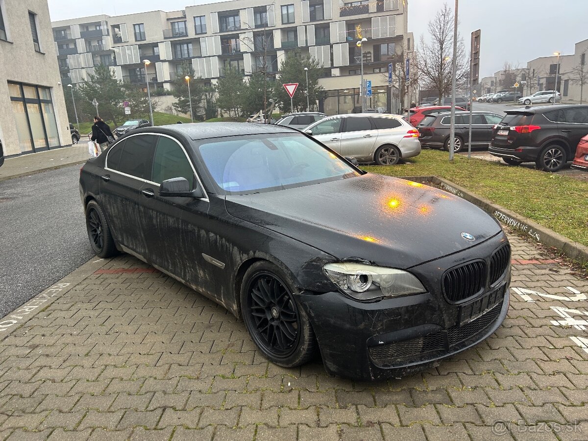 Bmw f01 730D po nehode - 9