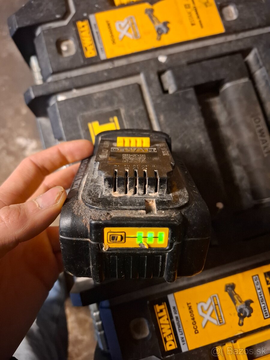 Aku priklepovy skrutkovač dewalt dcd785 18v - 9