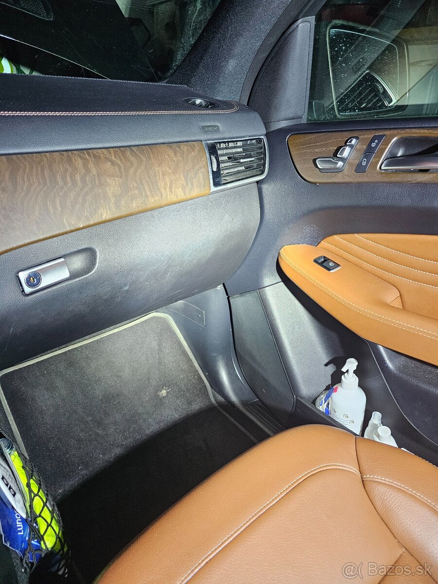 Mercedes Benz 350 D - 9