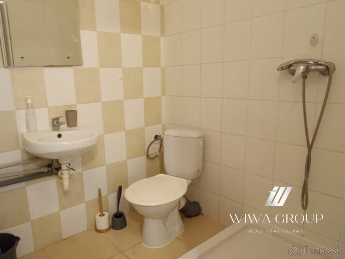 Na prenájom: garsónka v Štúrove - 9