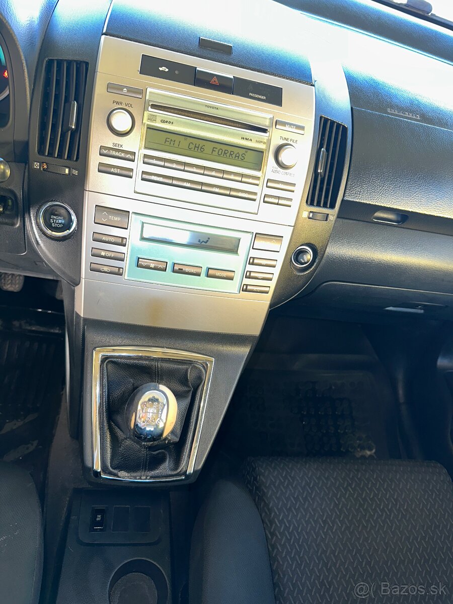 Toyota Corolla Verso Kombi - 9