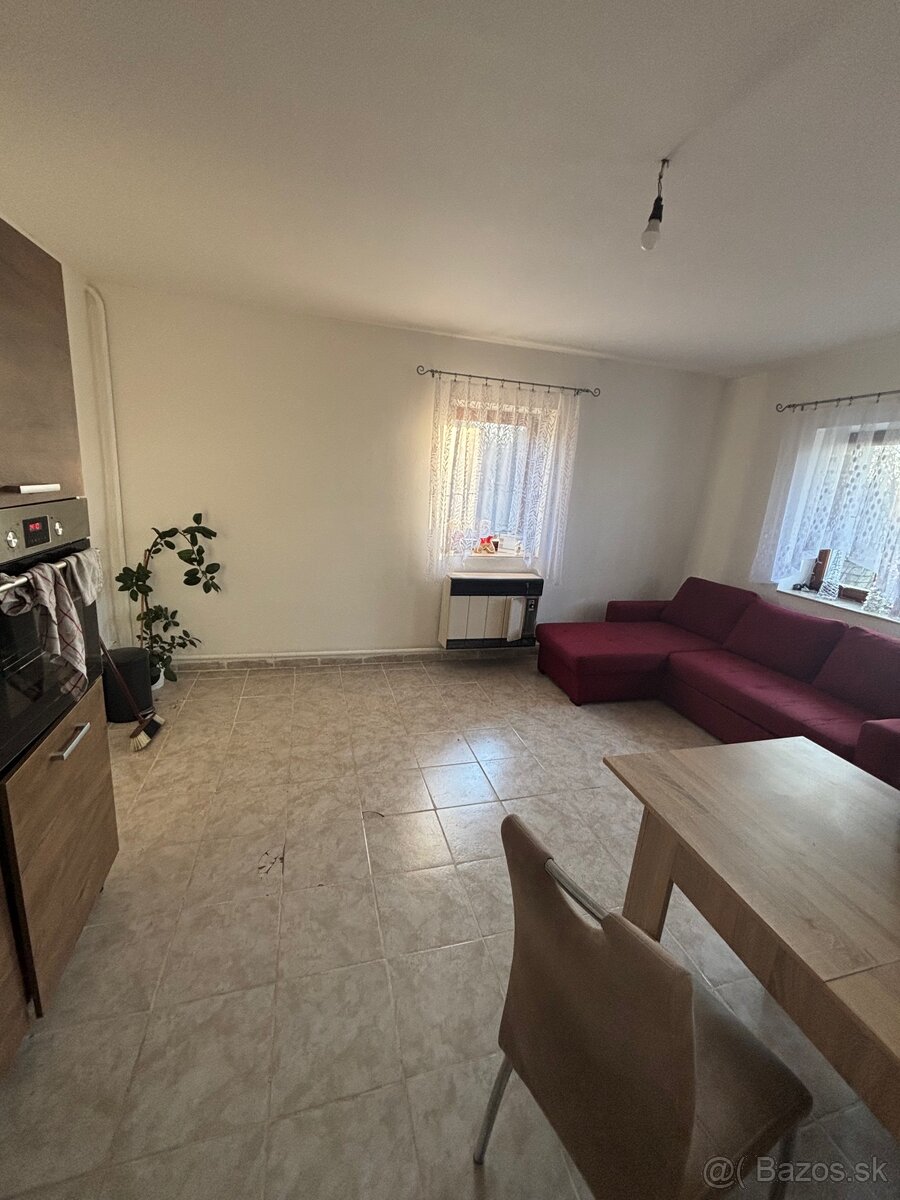 Rodinný dom na prenajom - 9