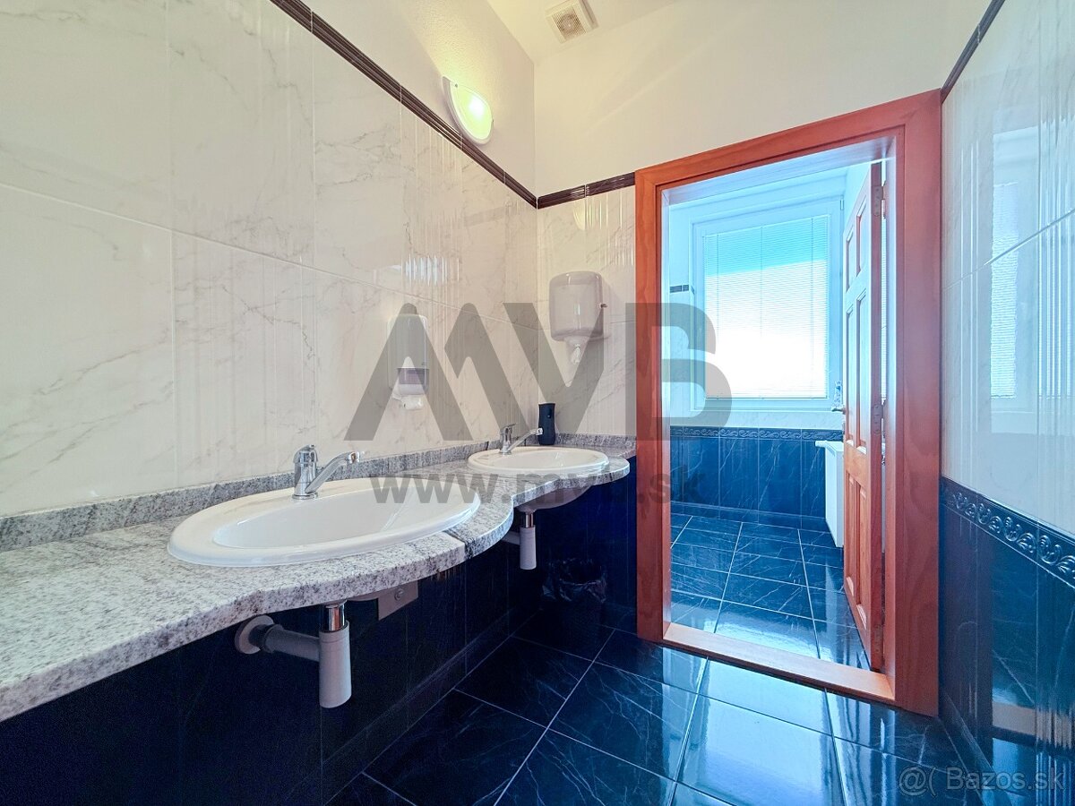 ADMINISTRATÍVNO‑TECHNOLOGICKÉ CENTRUM V MARCELOVEJ - 9