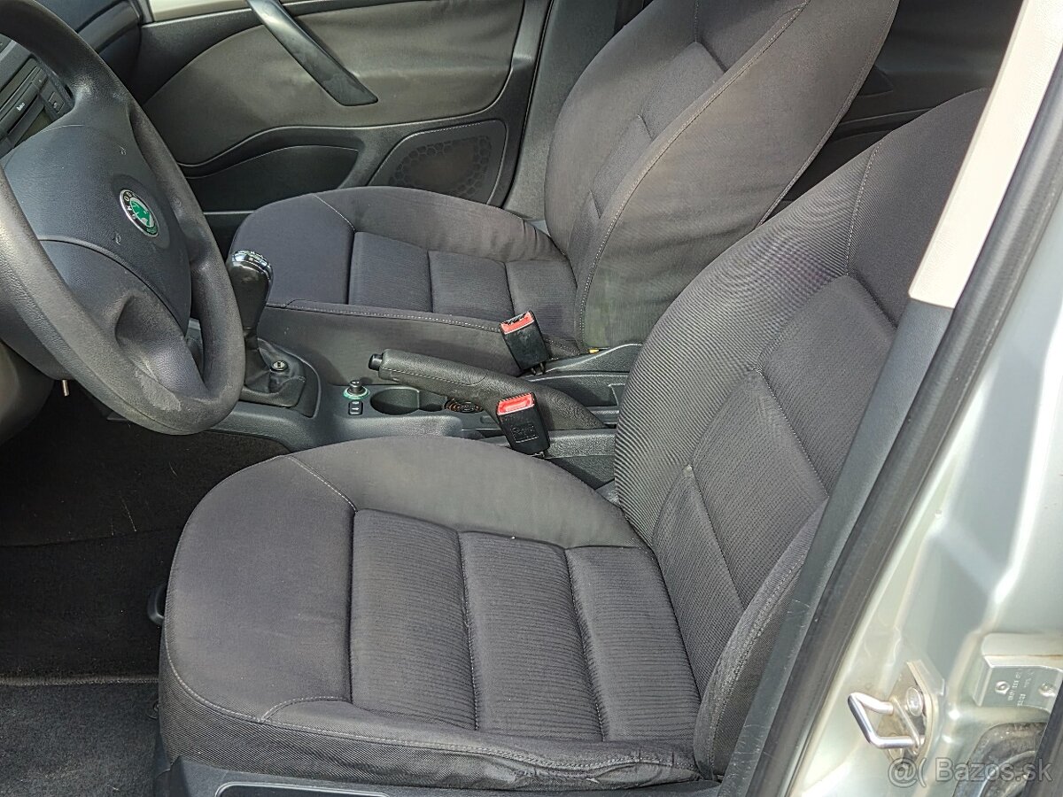 Škoda Octavia 1.6 MPi nová STK /EK - 9