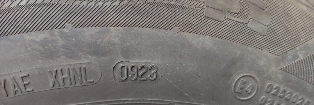 Disky+ Pneu 195/65 R15 - 9