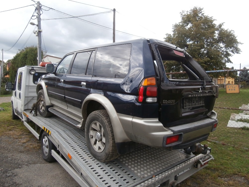 Mitsubishi Pajero Sport - 9