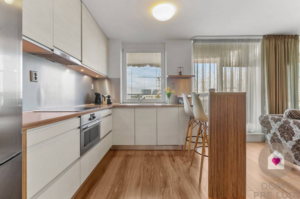 BA/RUŽINOV- 2i veľkometrážny byt s privátnym vstupom a teras - 9