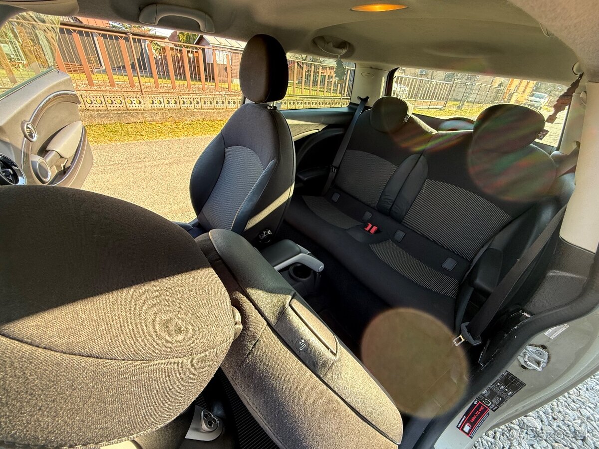 Mini Cooper R56 1,6 88kw r.v. 2007 - 9