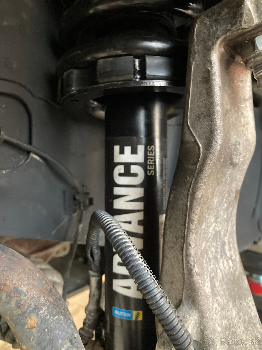 Jeep Commander 3.0 CRD - 9