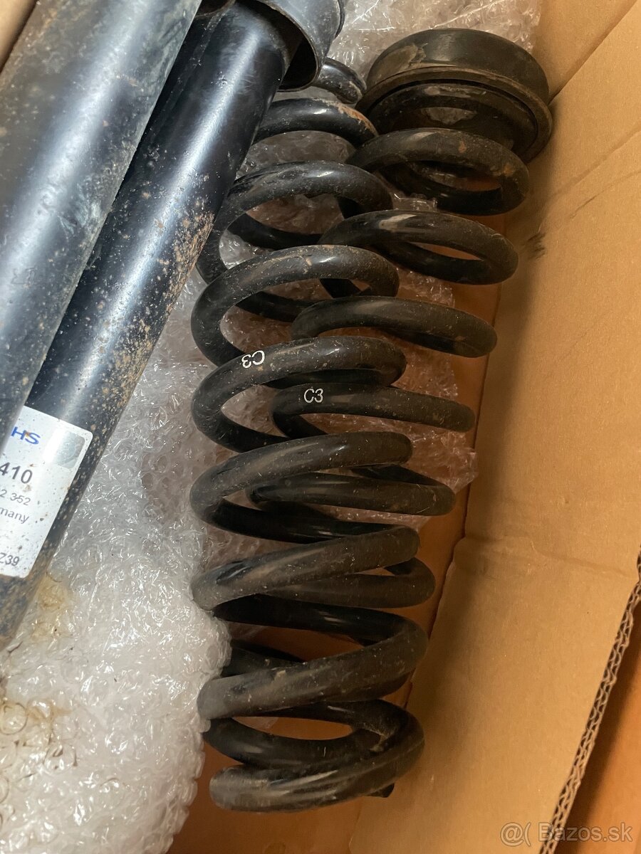 BMW E90 podvozok - 9