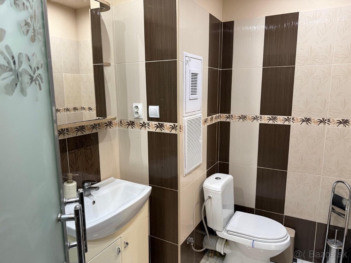 Prenajom 3-izboveho bytu - 9