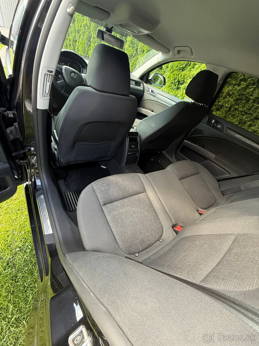 Škoda Superb II combi 1.6 TDI - 9