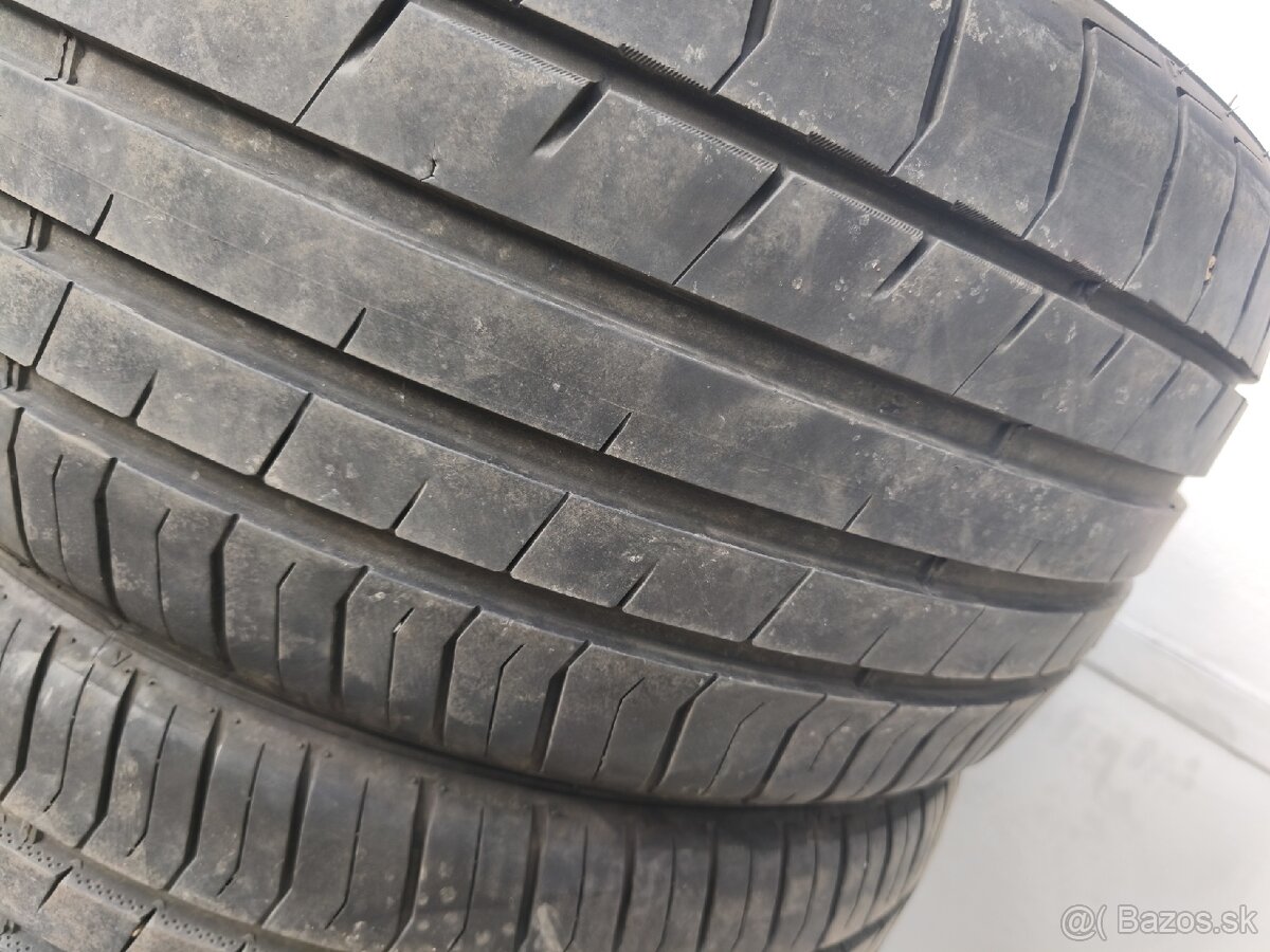 255/35 R20 dot 0724 - 9