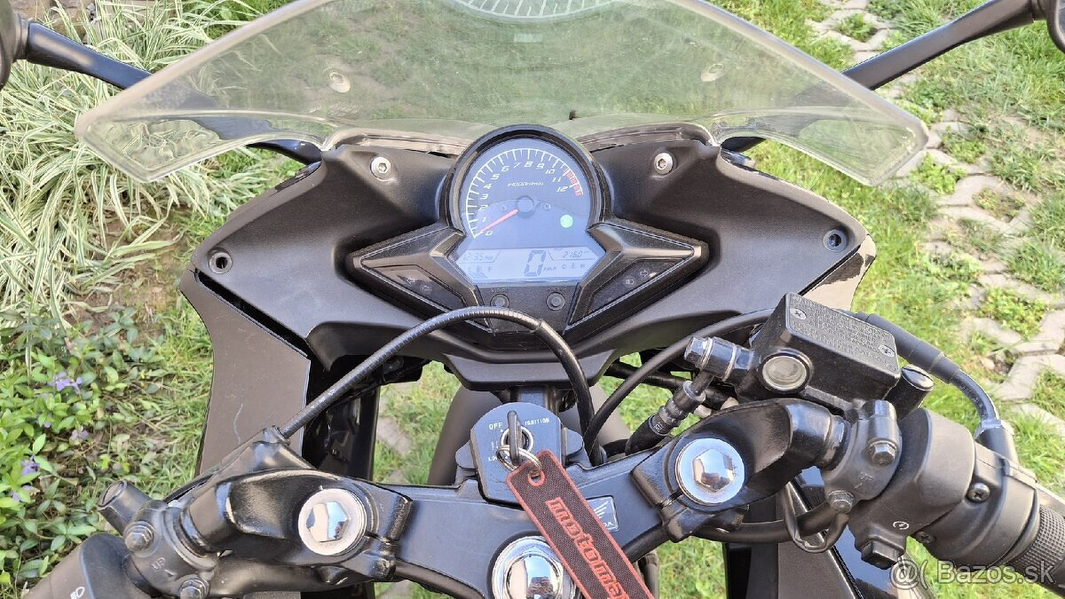 Honda CBR125R 2. generacia - 9