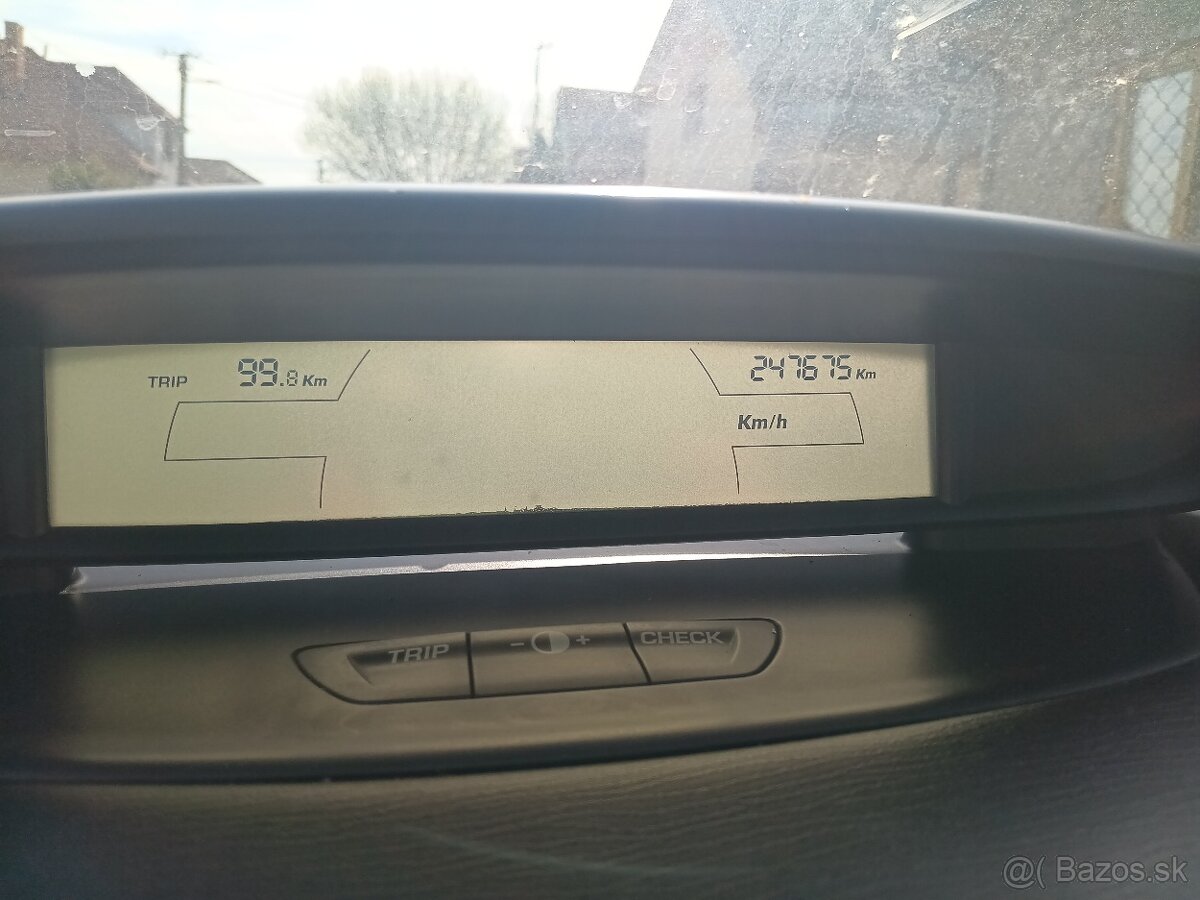 Citroen C4 1.6 80kw NFU benzín - 9