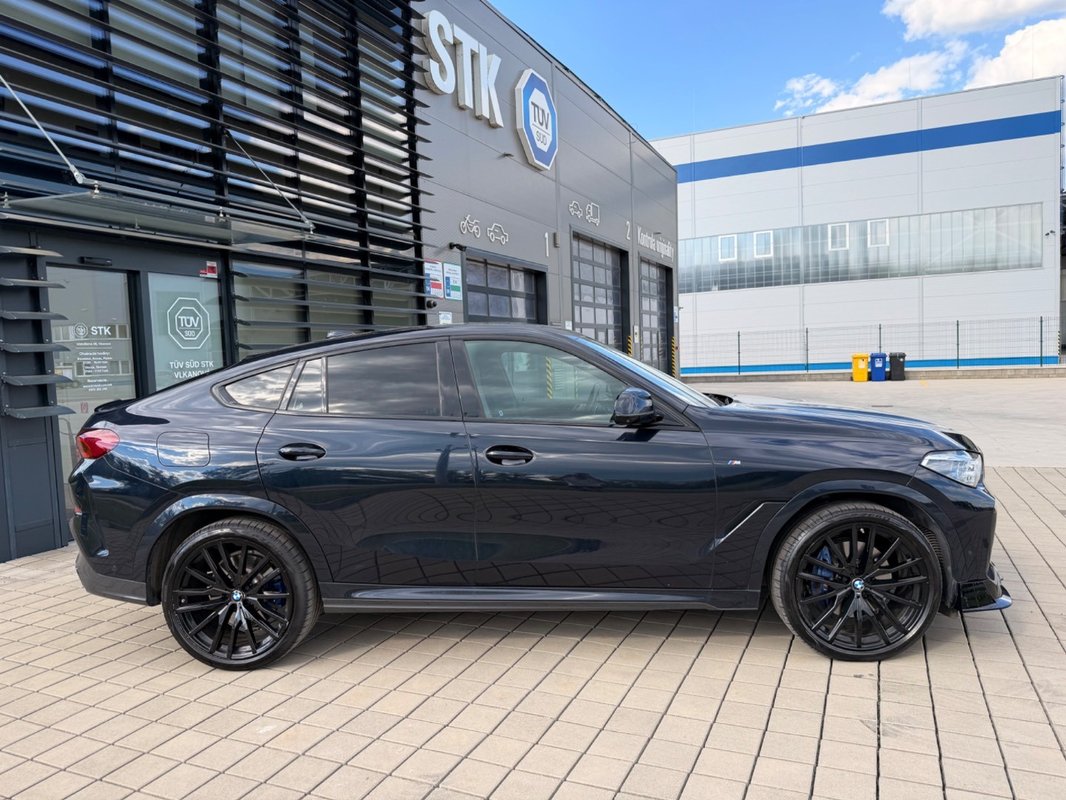 BMW X6 M-PERFORMANCE xDrive 30d 210kw mHEV A/T - 9