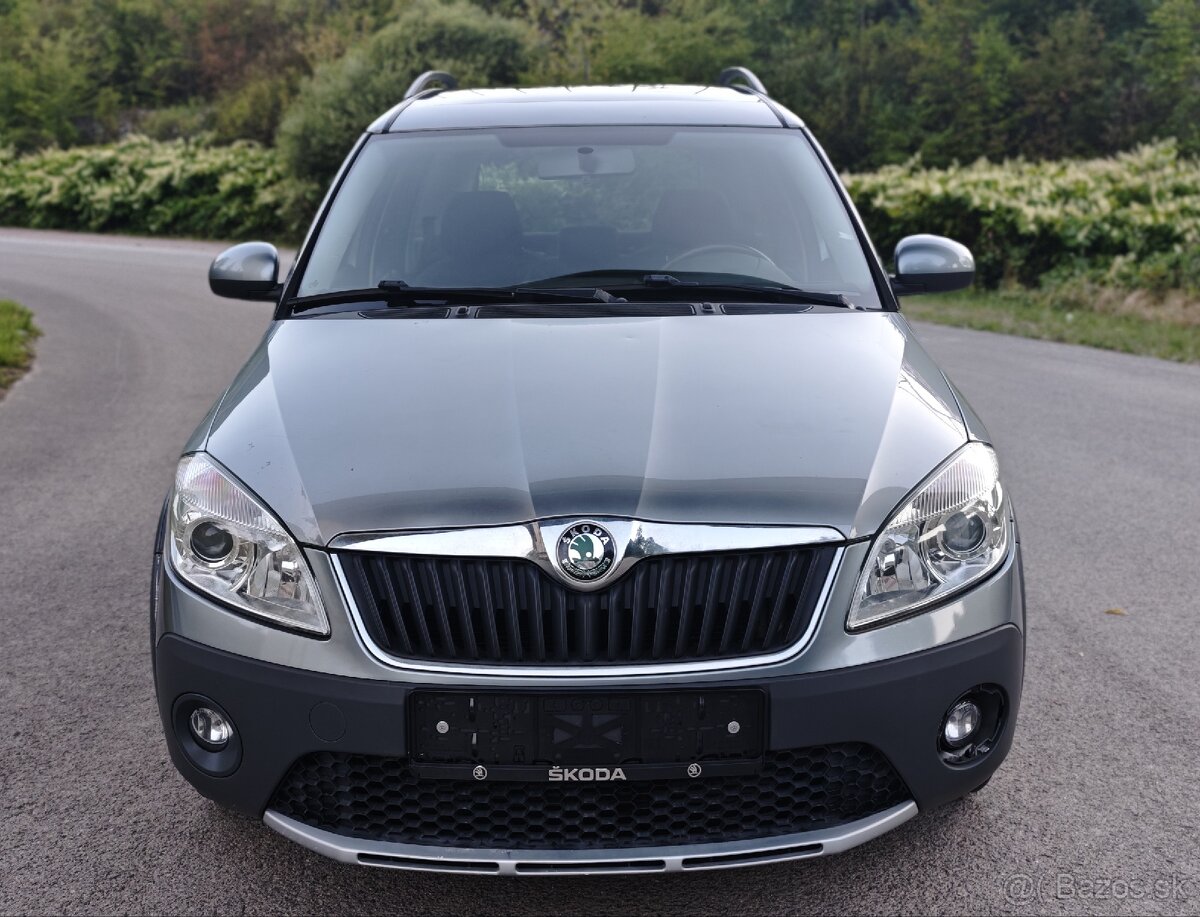 Škoda Roomster Scout 1.6 TDi Elegance - 9