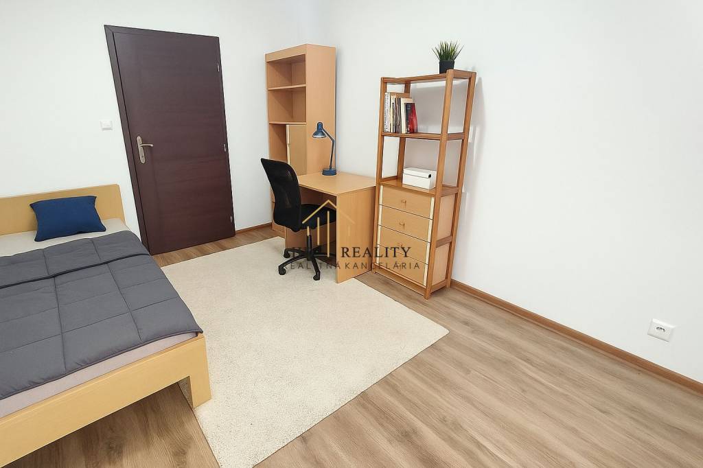 HD REALITY, Prenájom trojizbového bytu v Banskej Štiavnici - 9