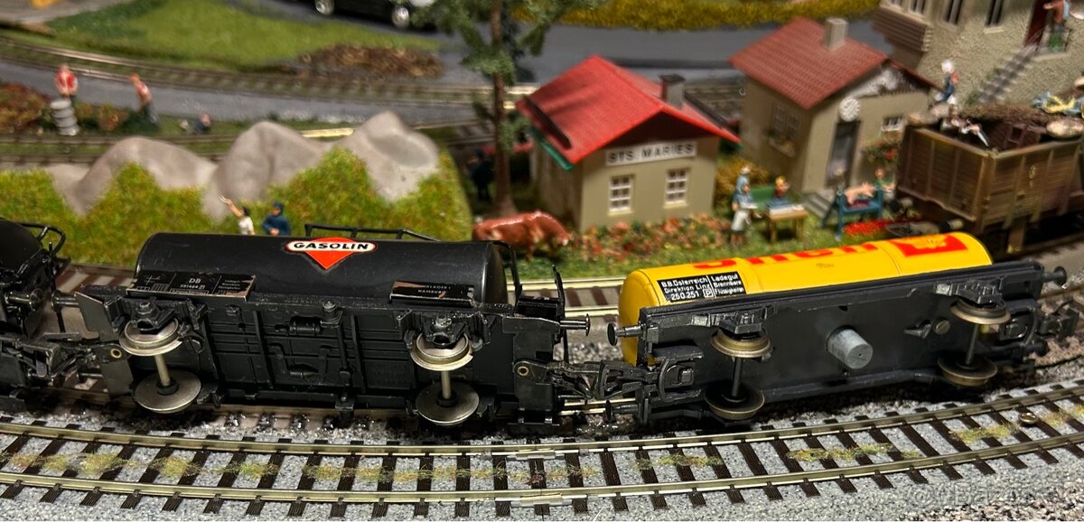 železnica H0 - už rarita - vagóny Fleischman, staré, kovové - 9