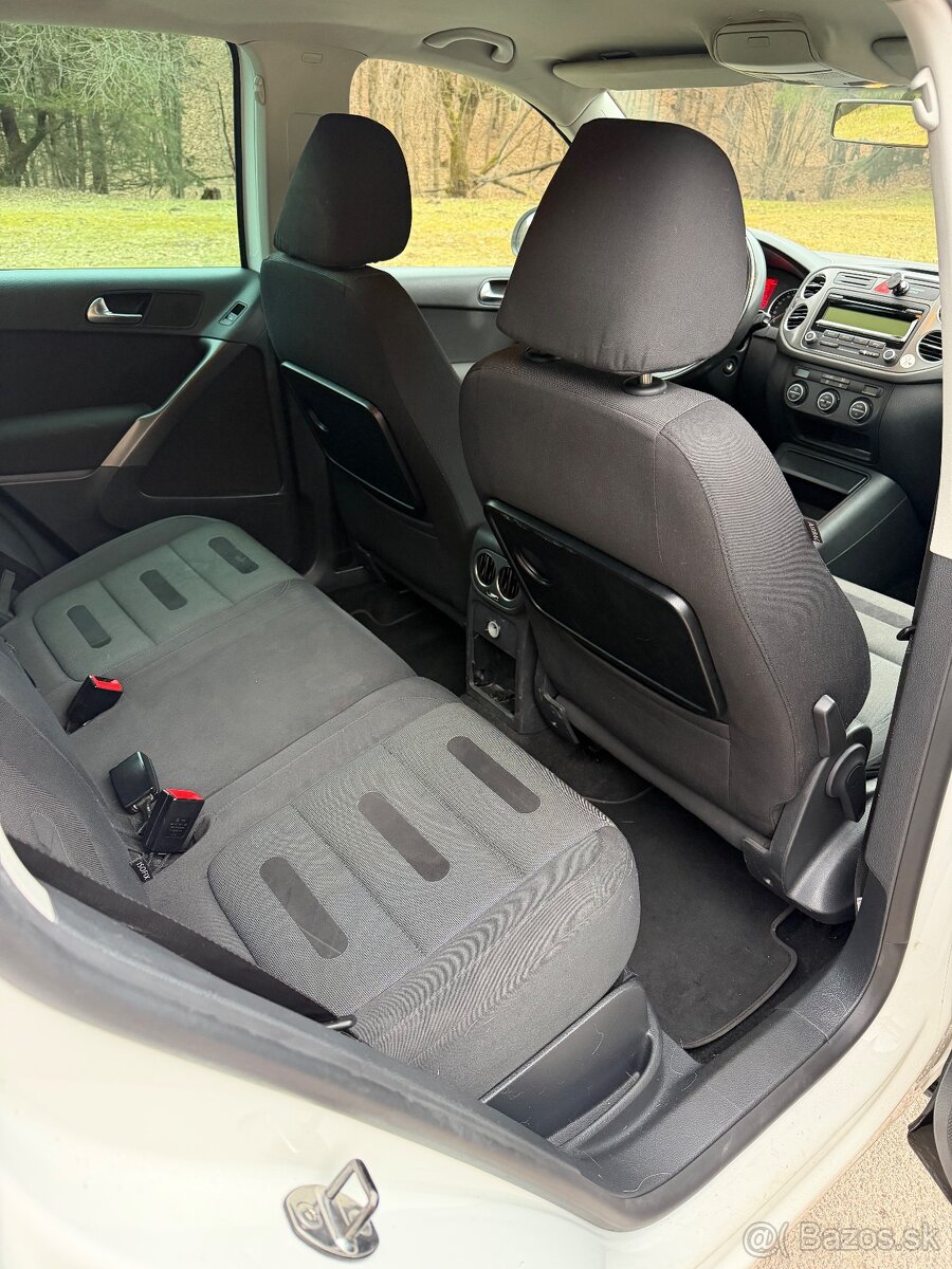 Volkswagen Tiguan 2.0 TDi 4 MOTION DSG - 9