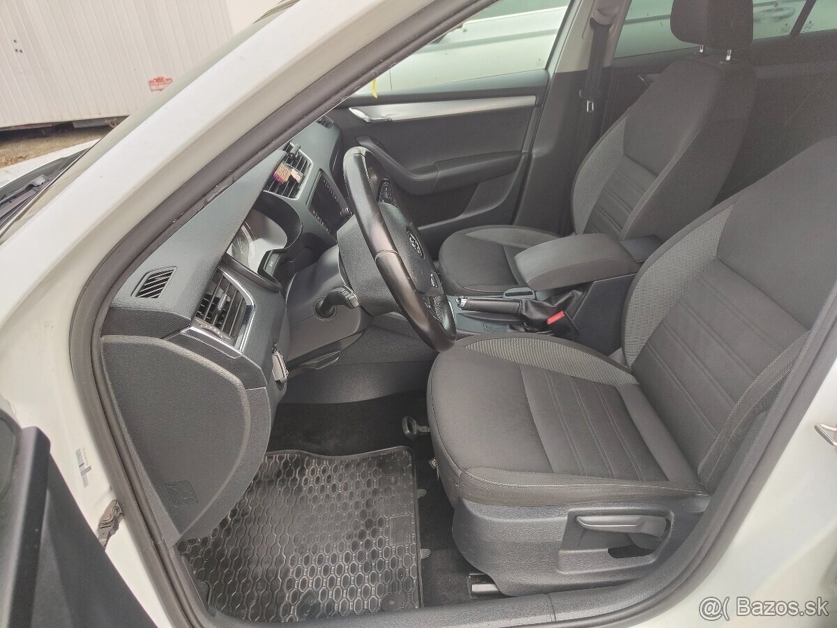 Škoda Octavia Combi 2.0 TDI Drive DSG - 9