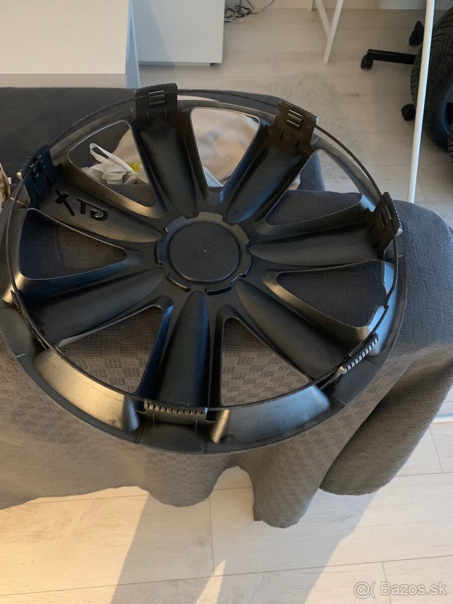 Puklice na kolesa 14" 15" 16" v perfektnom stave - 9