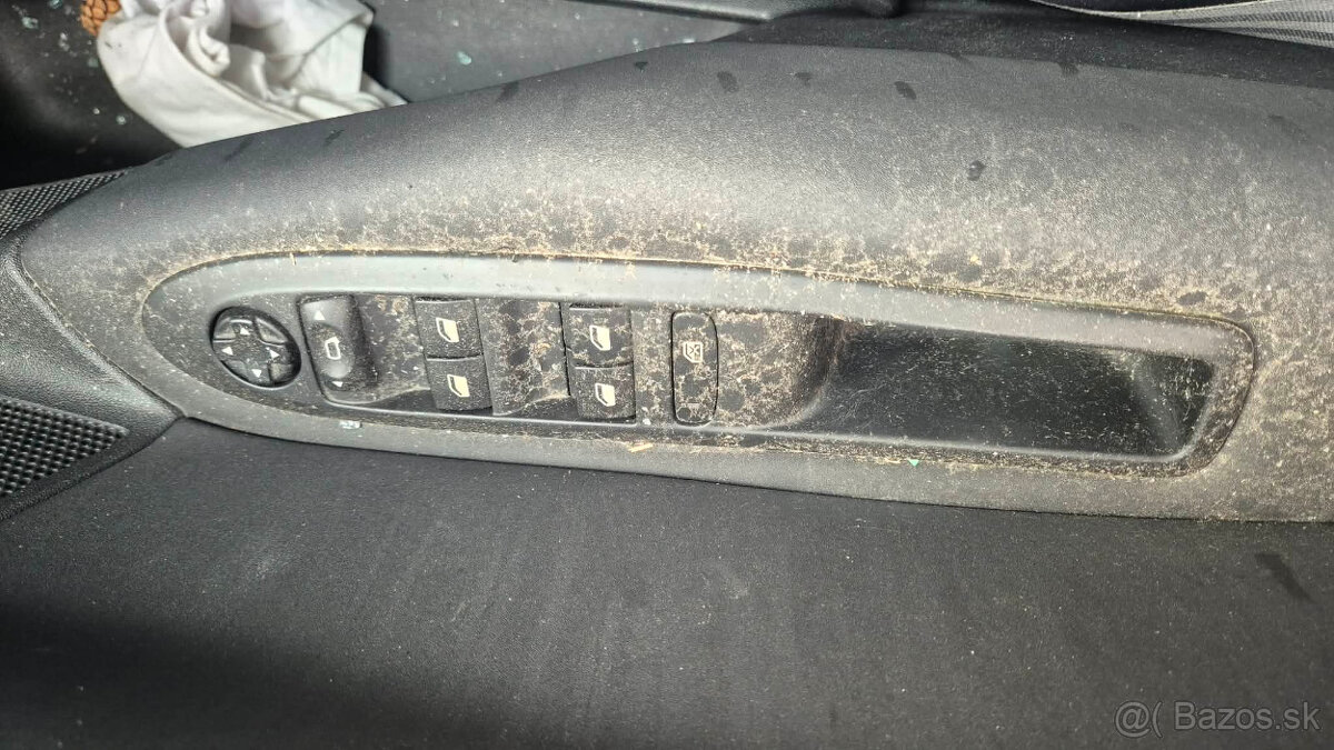 Citroen C4 1,6i 88kw kód: 5FS, 5F01 - 9