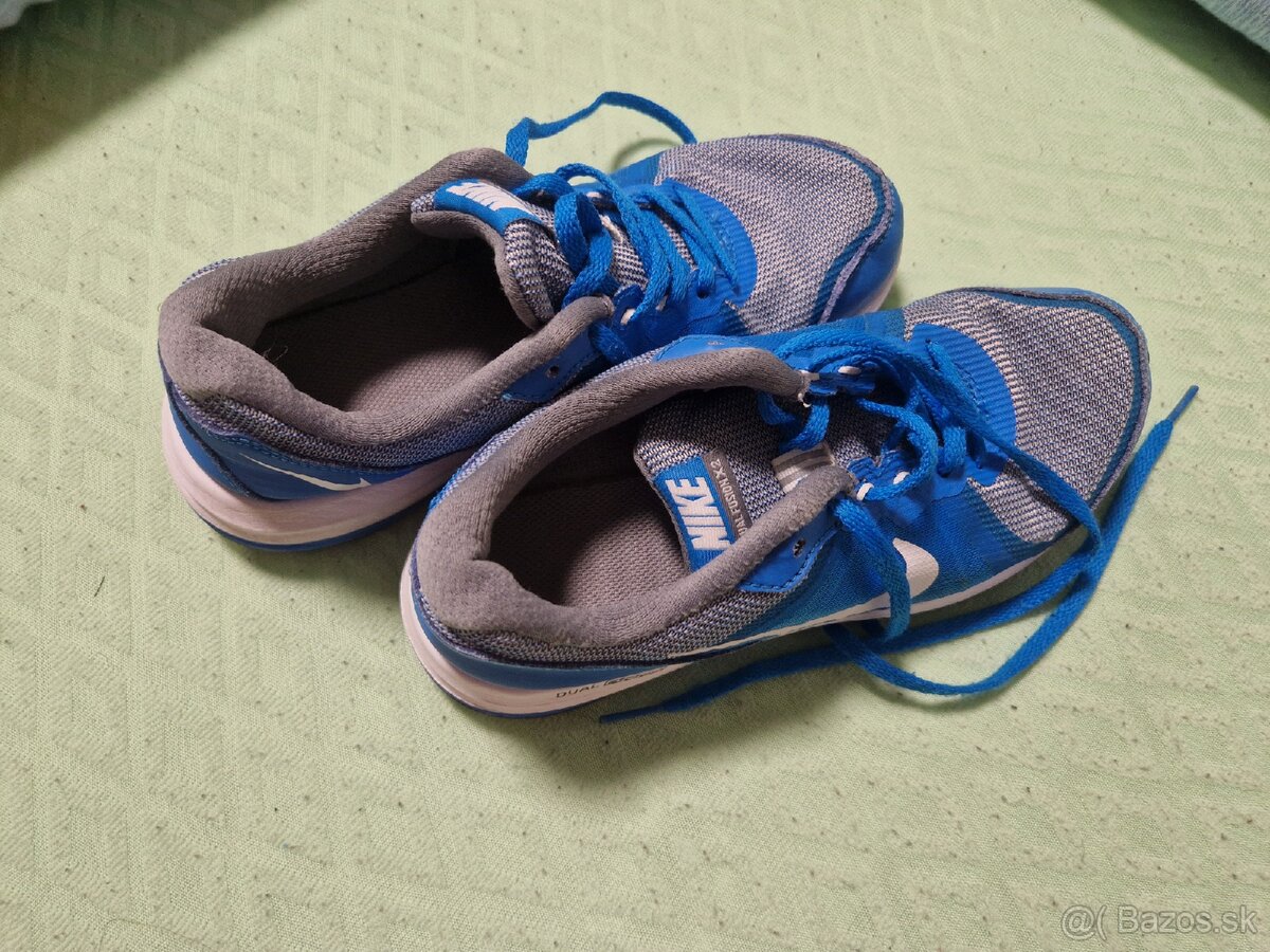 Adidas 35, Nike 36/37, 38, topanky 36 a 2x lodicky 37 - 9