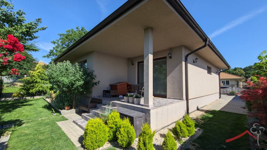 4-izbový dom na predaj, Trávnica, pozemok 568 m2 - 9